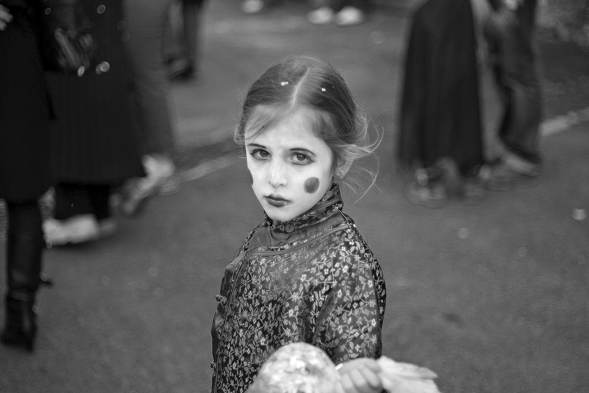 Photographie N&B - Portrait d'une enfant - La veille de mes 15 ans