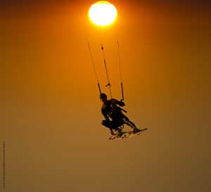 Photographie Sport - Kitesurf au soleil couchant à Porquerolles